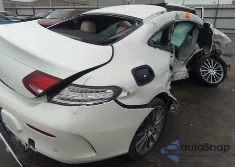 2017 Mercedes-Benz C 300 из США, поврежденный, VIN WDDWJ4JB8HF367273